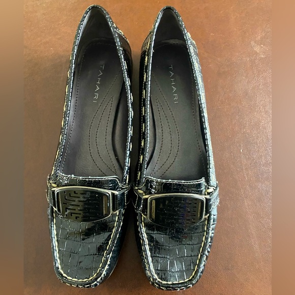 Tahari Shoes Tahari Black Croc Patent Leather Flats Sz 9m